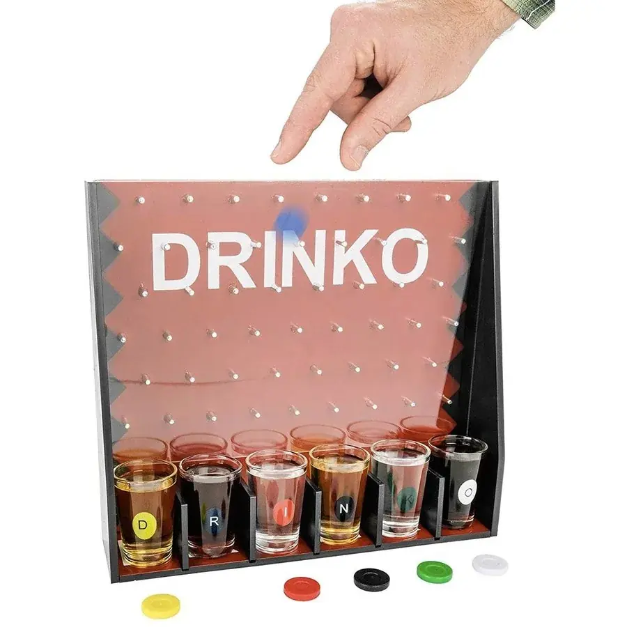 Игра с шотове и пулове - Drinko